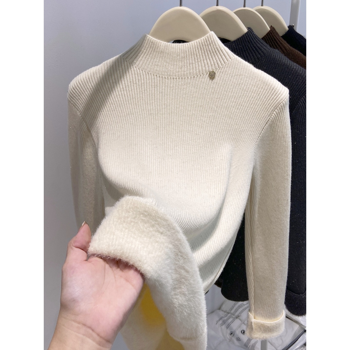 【赠运费险】半高领加绒针织衫女