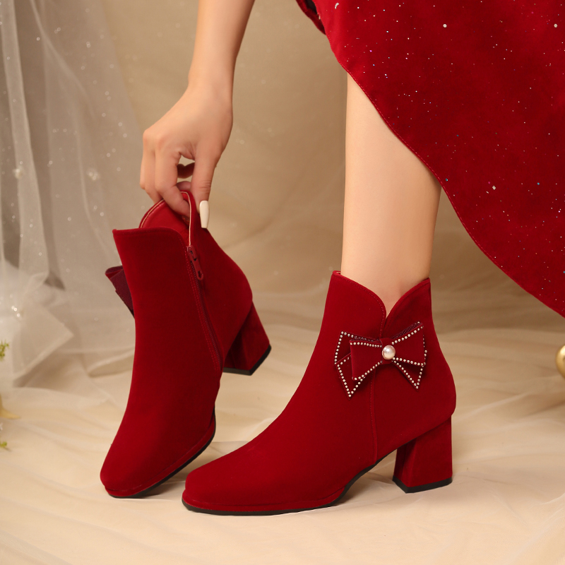 酒红色结婚鞋女新娘粗跟短靴
