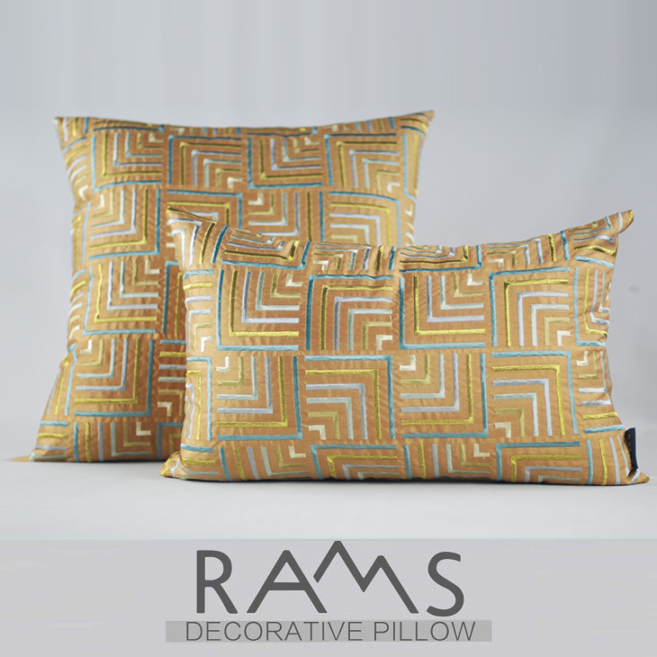 现代样板房装饰靠包办