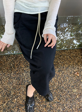 LXLILIUM 定制款黑色针织面料开衩长裙 08/14 AM10:00