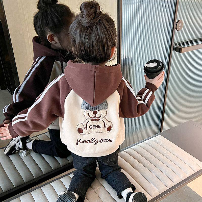 女童秋冬外套2024新款韩版秋冬装运动儿童女宝宝洋气时髦加绒上衣