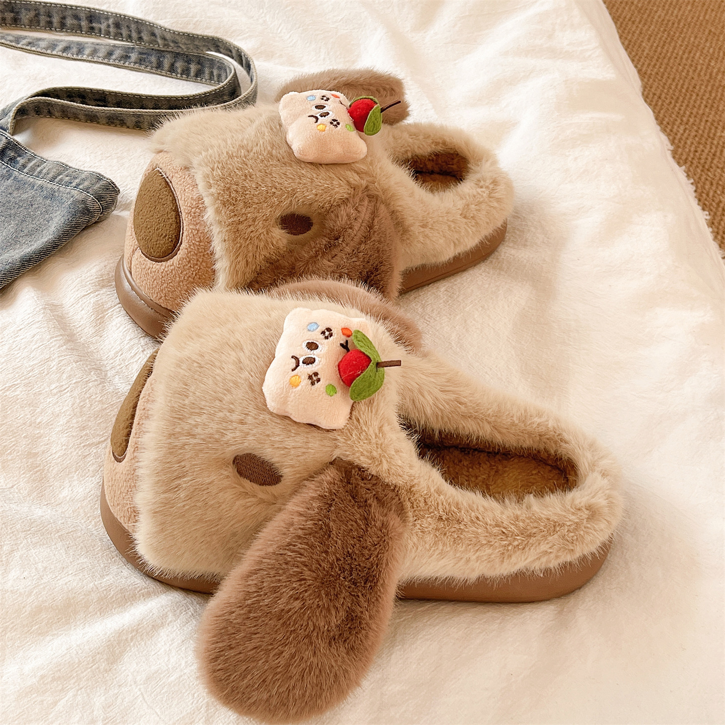 可爱苹果卡皮巴拉棉拖鞋女冬季保暖毛绒居家室内防滑厚底毛毛拖鞋