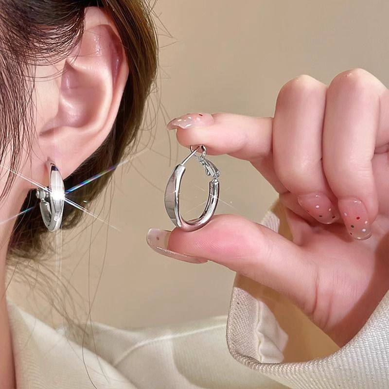 新款925银针ins冷淡风耳圈女耳环银色爆款时尚耳钉高级感百搭耳饰,饰品/流行首饰/时尚饰品新,耳环,淘宝优惠券,粉丝福利购,淘宝优惠卷
