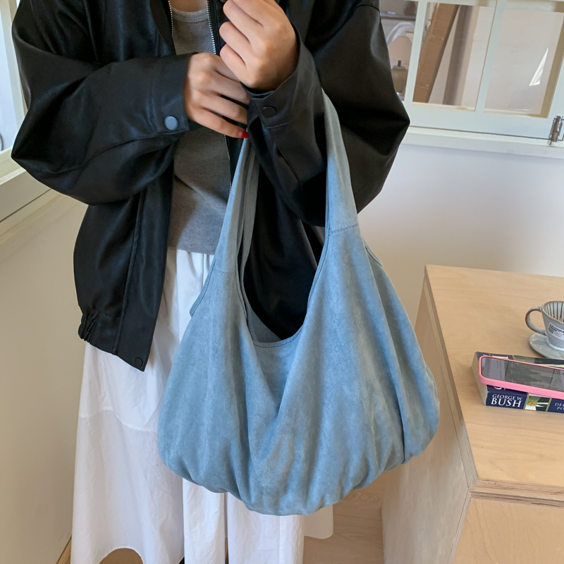 蓝色慵懒松弛感包包女大容量2025新款秋冬日常通勤百搭绒面托特包