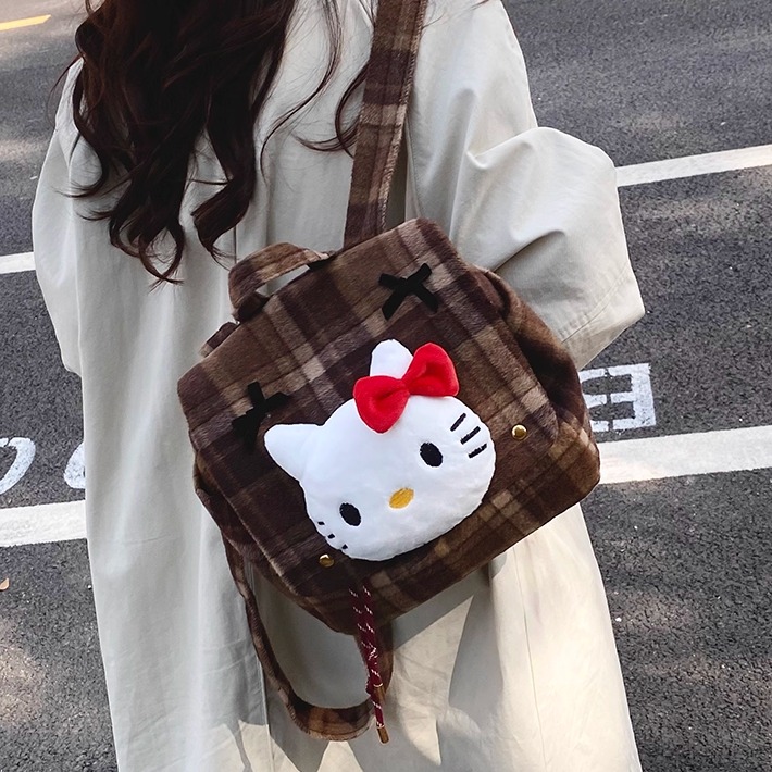 hellokitty双肩包女2025新款大容量秋冬毛呢通勤包学生党可爱书包