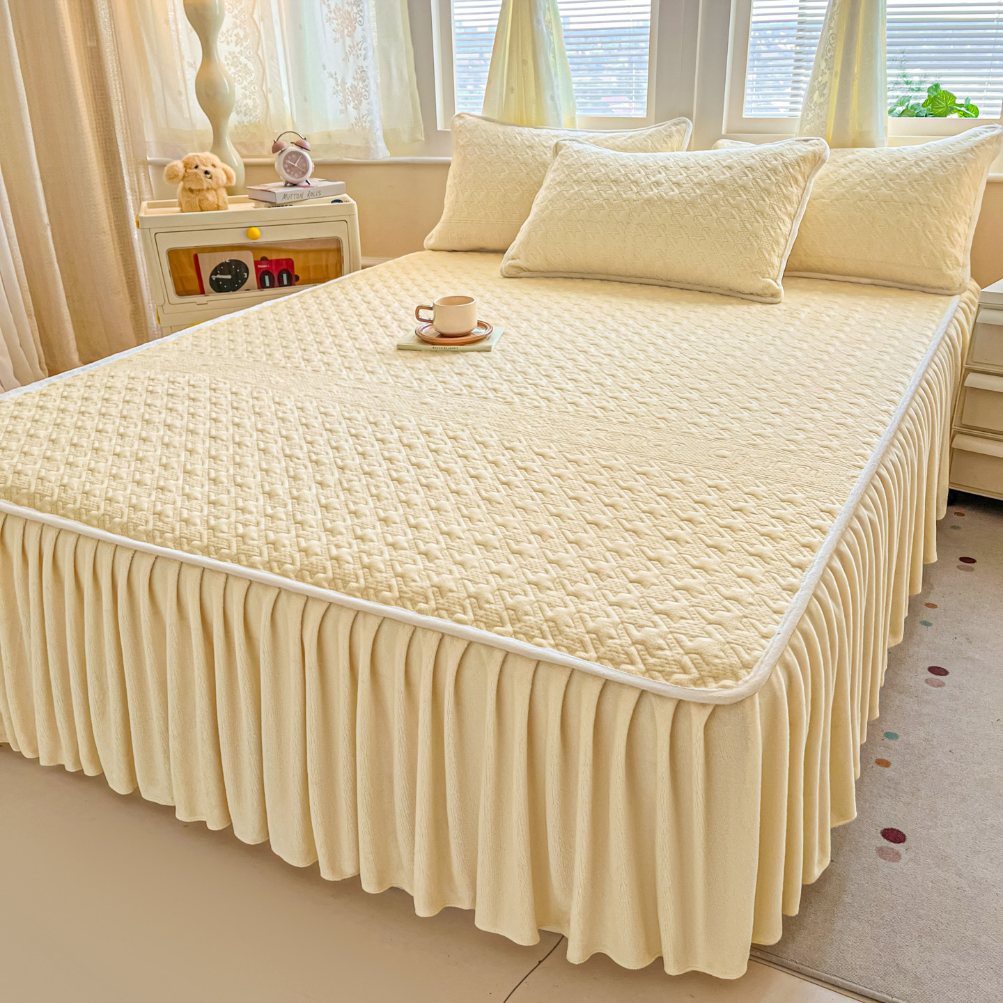 冬季加厚牛奶绒床裙单件1.8m新款纯色床罩带裙边三件套珊瑚绒防滑