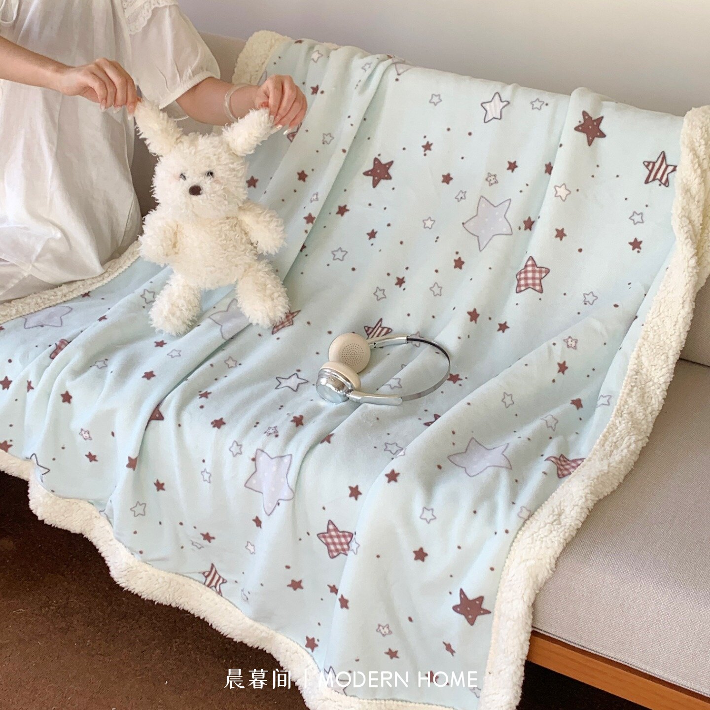 韩系ins毛毯牛奶绒卡通羊羔绒双层保暖沙发午休盖毯亲肤秋冬毯子4