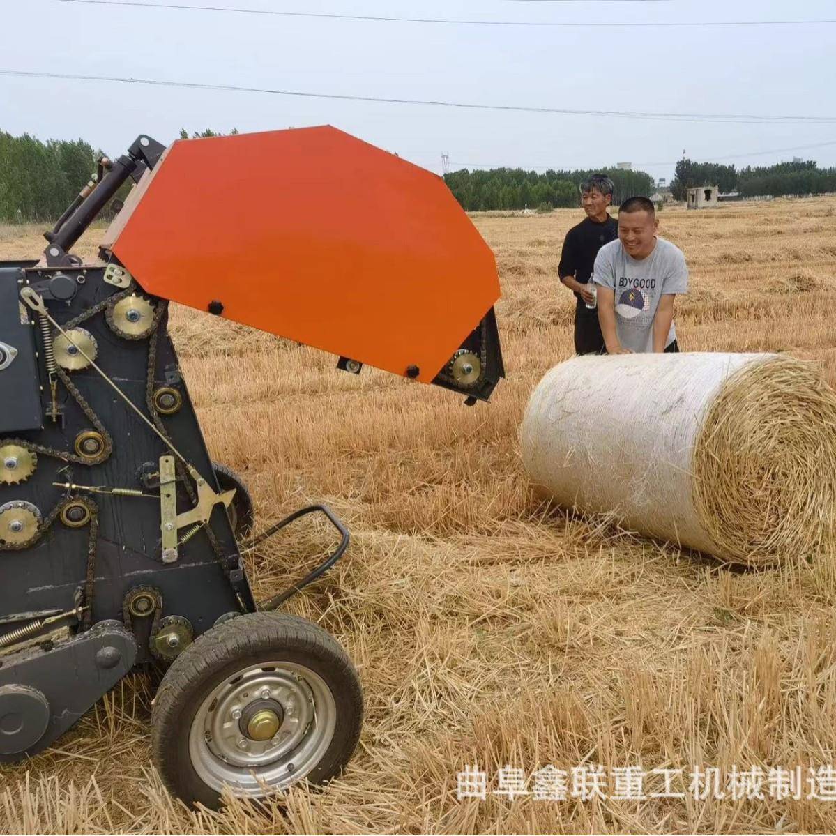 全自动小麦稻草捡拾机圆草打捆机厂家套网式秸秆打捆机