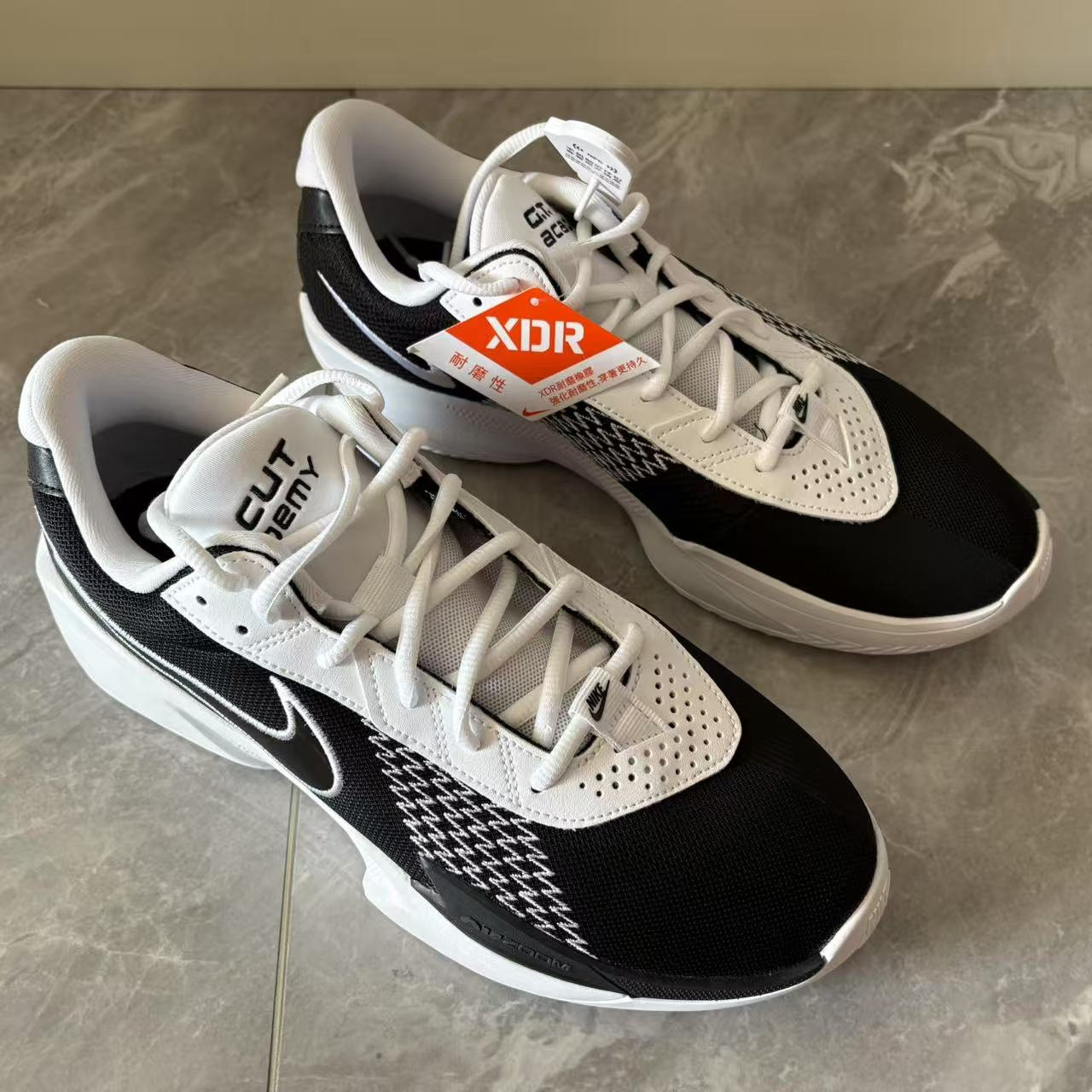 Nike/耐克 Air Zoom G.T. Cut Academy黑白男子篮球鞋 FB2598-103