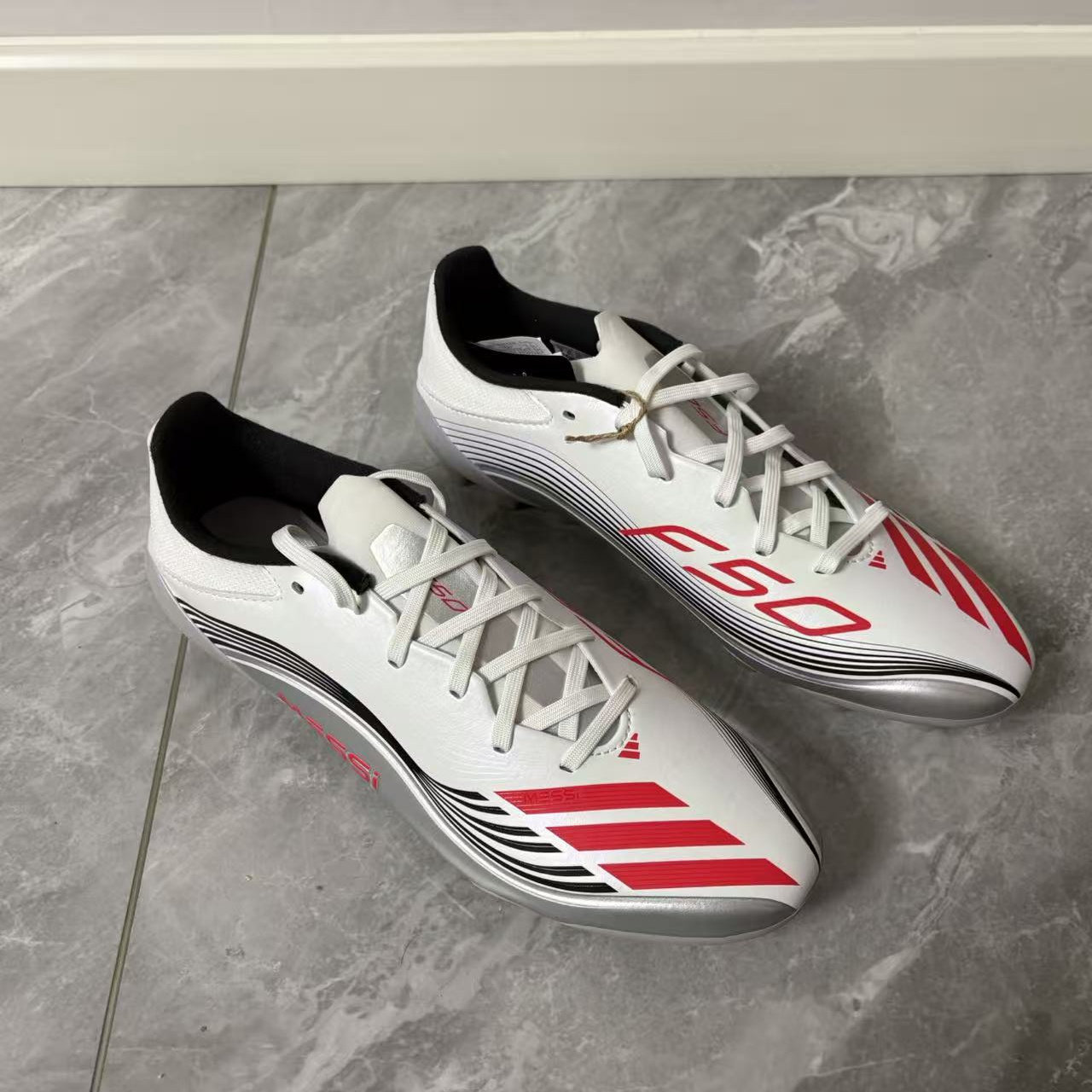 Adidas/阿迪达斯 F50 2G/3G男子中端AG短钉梅西人草足球鞋 JP7462