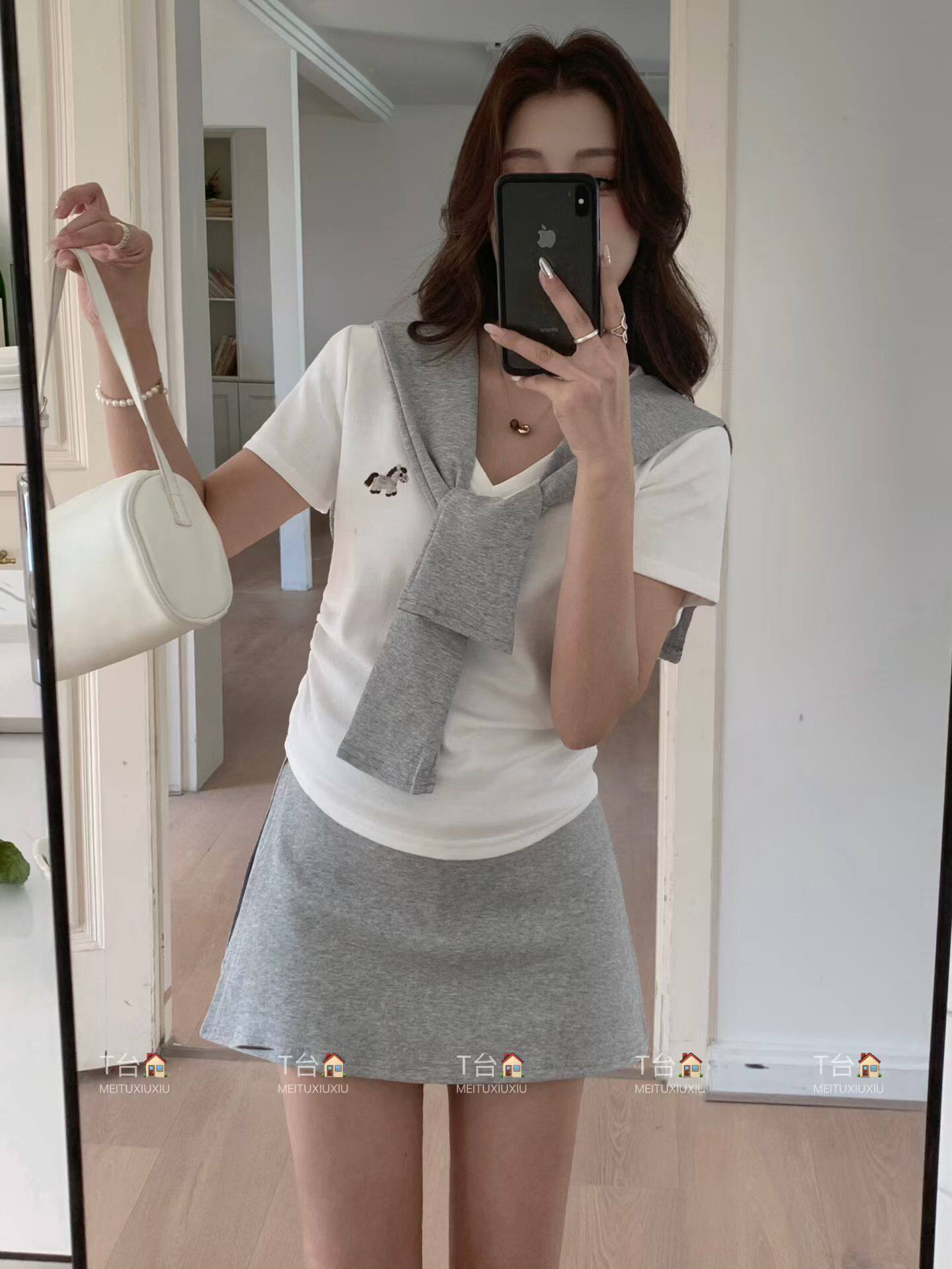 2026夏季新款套装女配披肩小马V领短袖T恤+半身裤裙减龄三件套潮