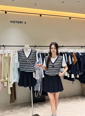 2026夏季新款时尚套装女假两件条纹短袖上衣+显瘦百褶裙两件套潮