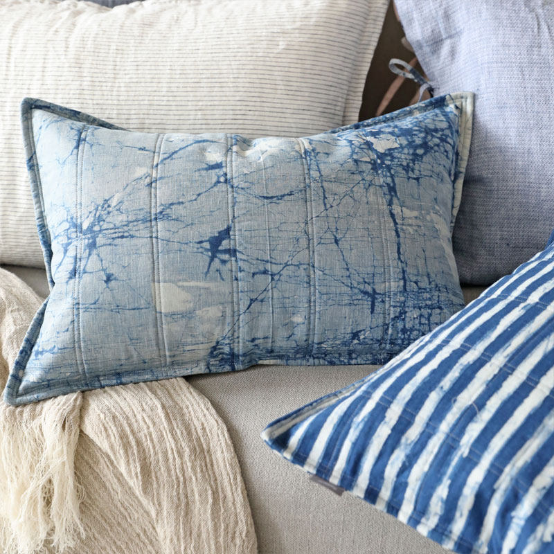 弋采原创手工蜡染植物环保染绗缝艺术冰裂纹条纹靠垫抱枕腰枕方枕