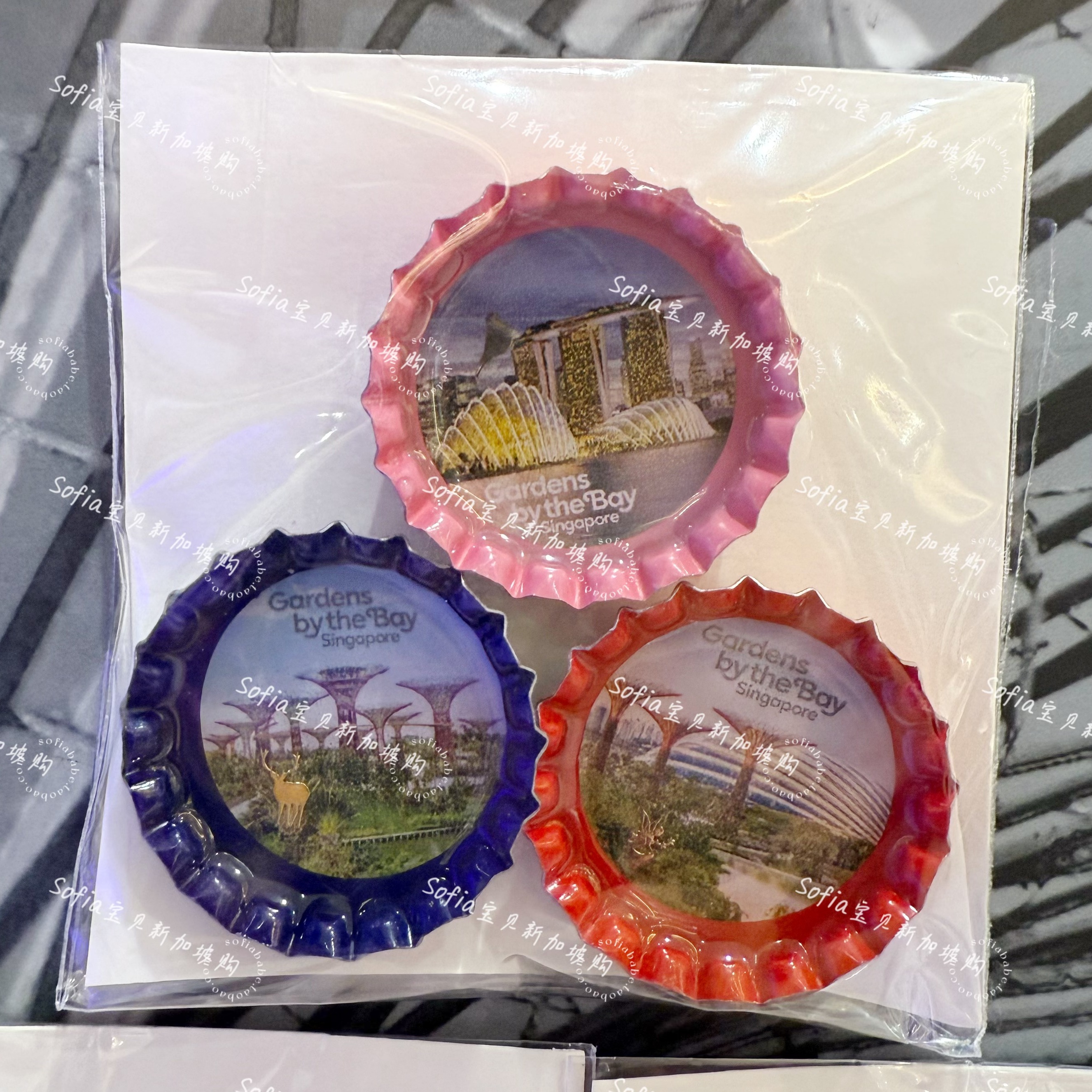 现货新加坡本土滨海湾花园手信酒瓶盖景点绘图特色冰箱贴三个一组