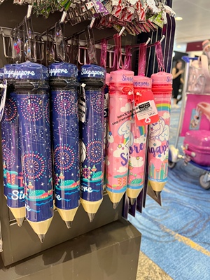 新加坡旅游纪念品鱼尾狮铅笔盒