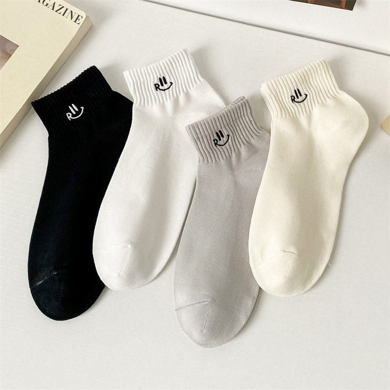 抗起球袜子女短袜春夏季薄款韩系可爱笑脸刺绣棉防臭学院风运动袜