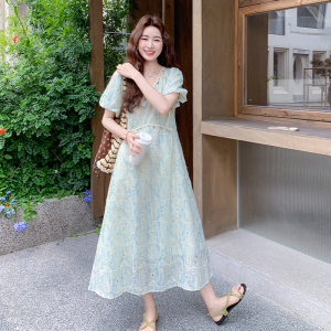 浅绿色法式连衣裙女夏季2025新款小清新减龄泡泡袖超好看气质裙子图片