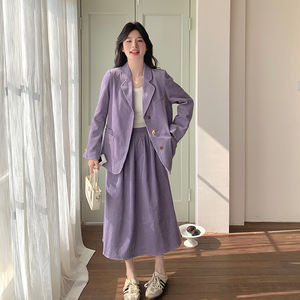学院风紫色灯芯绒套装裙女2025春季新款气质休闲西装半身裙两件套图片
