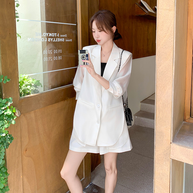 老钱风气质穿搭白色轻薄小西装套装女夏新款高级感显瘦短裤两件套,女装套装/套裙,2C007