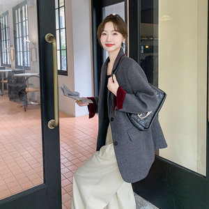 灰色韩系毛呢西装外套女2025冬季新款宽松休闲淡人穿搭炸街西服潮图片