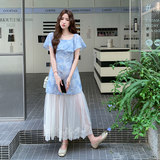 温柔浪漫网纱拼接浅蓝色一字肩提花连衣裙女夏新款甜美减龄仙女裙，女装连衣裙，2C007