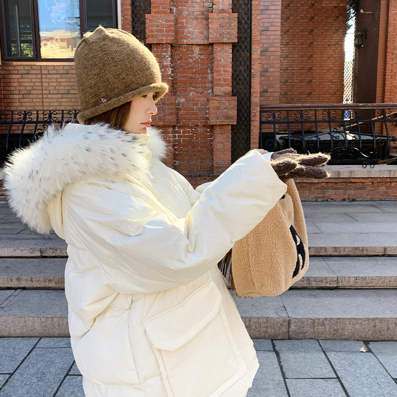 慵懒风大毛领连帽米白色羽绒服女2025冬季新款宽松时尚保暖面包服,女装羽绒服,2C007