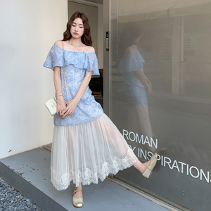 温柔浪漫网纱拼接浅蓝色一字肩提花连衣裙女夏新款甜美减龄仙女裙图片