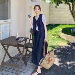 高级感牛仔马甲半身裙三件套女2025夏季新款牛仔连衣裙穿搭一整套图片