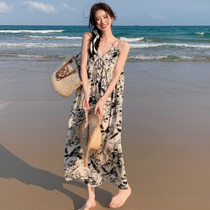 新中式国风水墨画碎花连衣裙女夏季2025新款设计感小个子吊带裙子图片