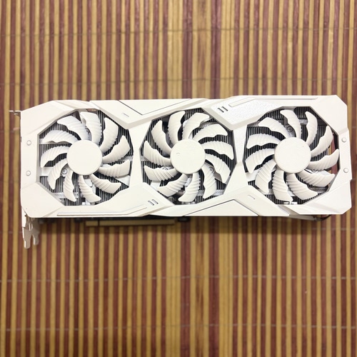 技嘉5700xt喷漆白色显卡游戏电竞8g显卡
