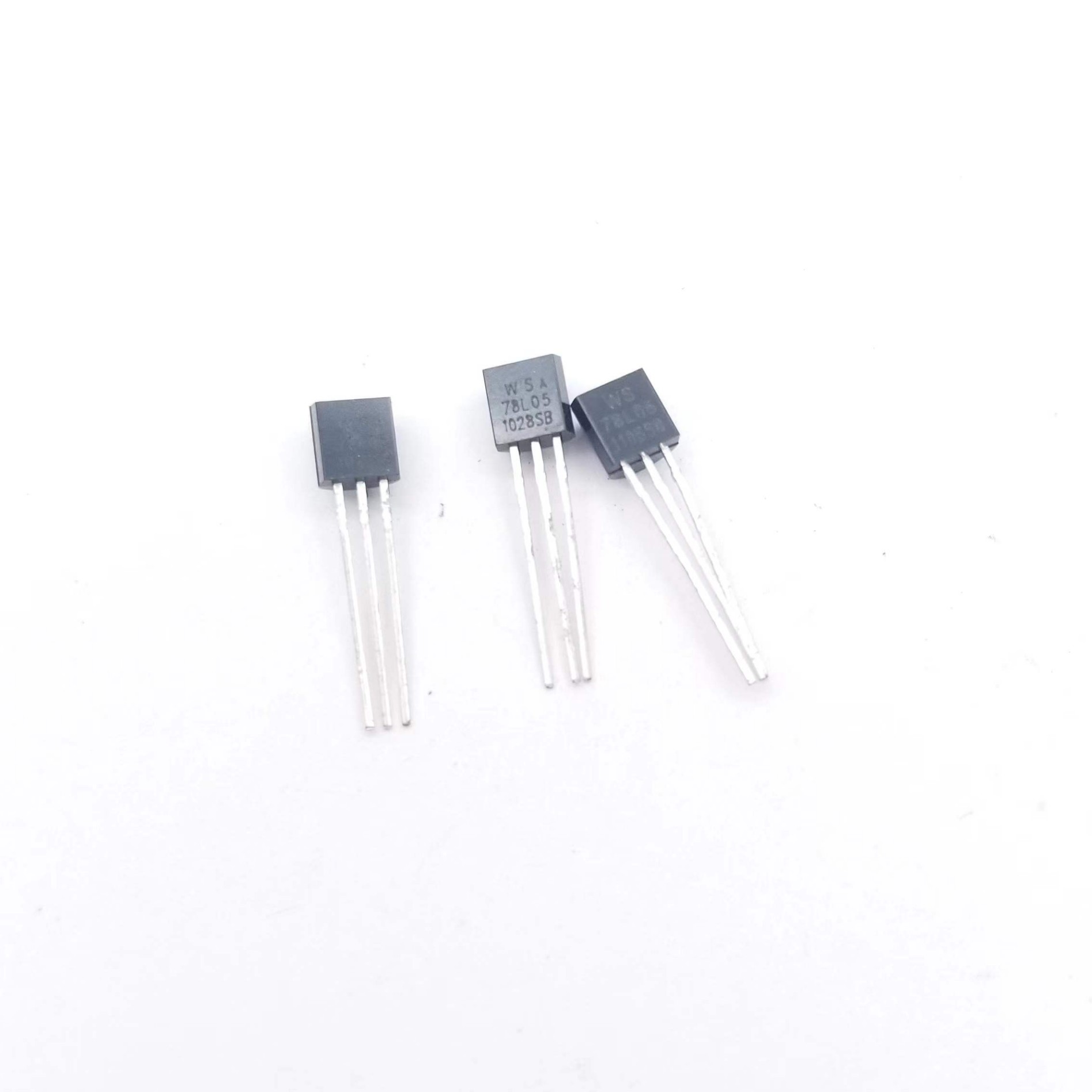 78L05三极管三端稳压电源调整器