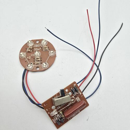 LED手电筒灯板电源板7粒草帽灯板