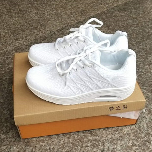 中国梦之队操之律女士休闲运动鞋纯白色红色健身跳操鞋广场跳舞鞋