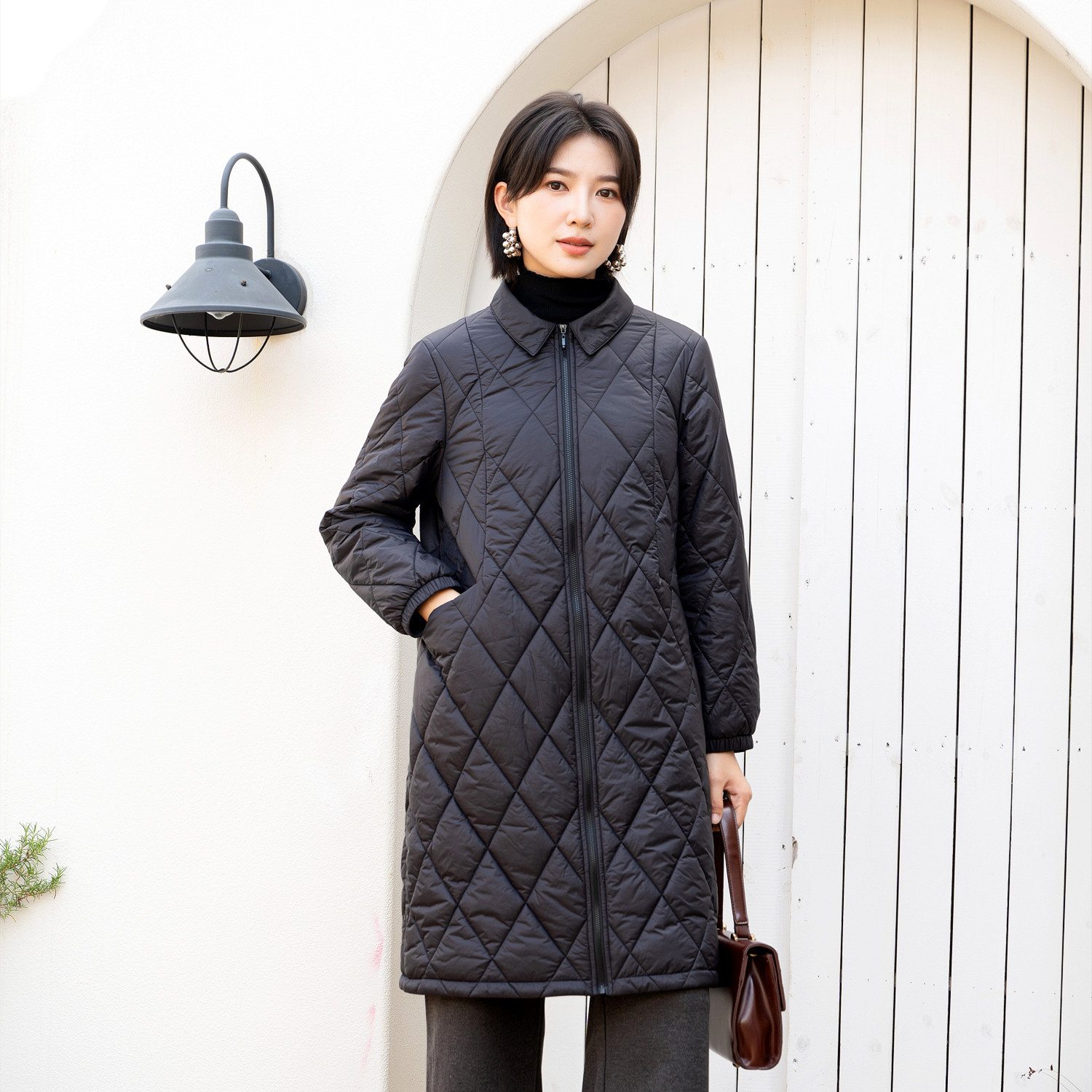 YUN韫2025冬季女装衬衫领全身菱形格夹棉加厚韩版宽松棉衣长棉服