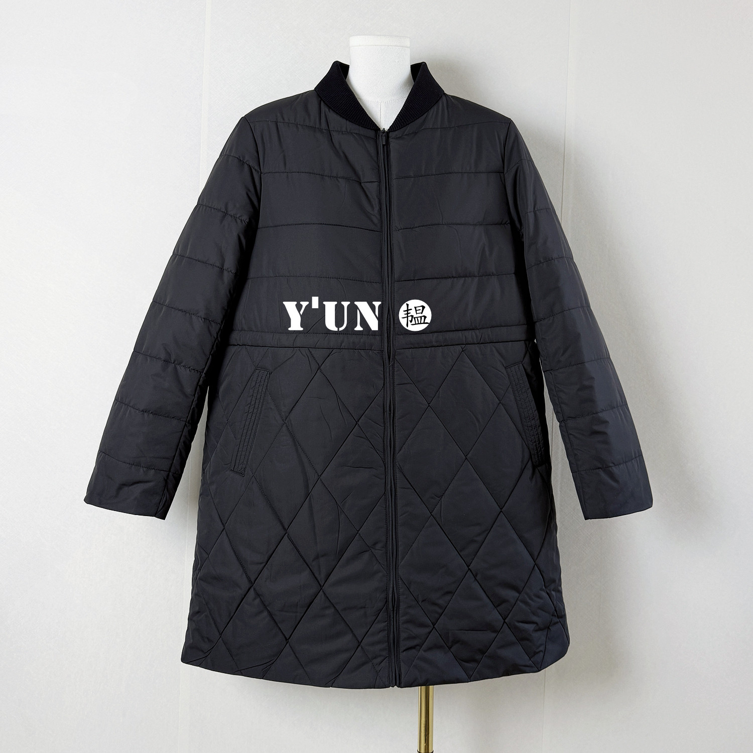 YUN韫2025冬季女装螺纹领长棉服