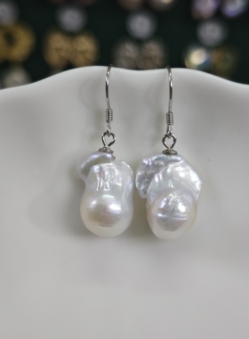 特价-不-退-换-12x17mm小巴洛克珍珠耳坠(通体925银配件)
