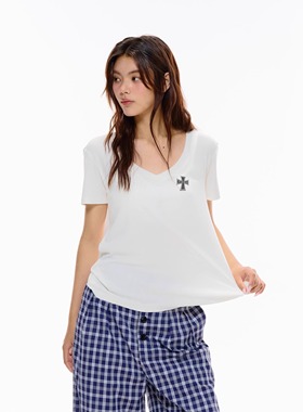 Archivum 莱赛尔天丝羊毛混纺V领十字LOGO女T恤显瘦辣妹上衣短袖