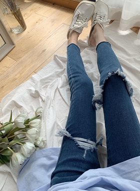 蓝色高腰破洞牛仔裤女2024年新款显瘦小个子小脚裤九分裤ins潮