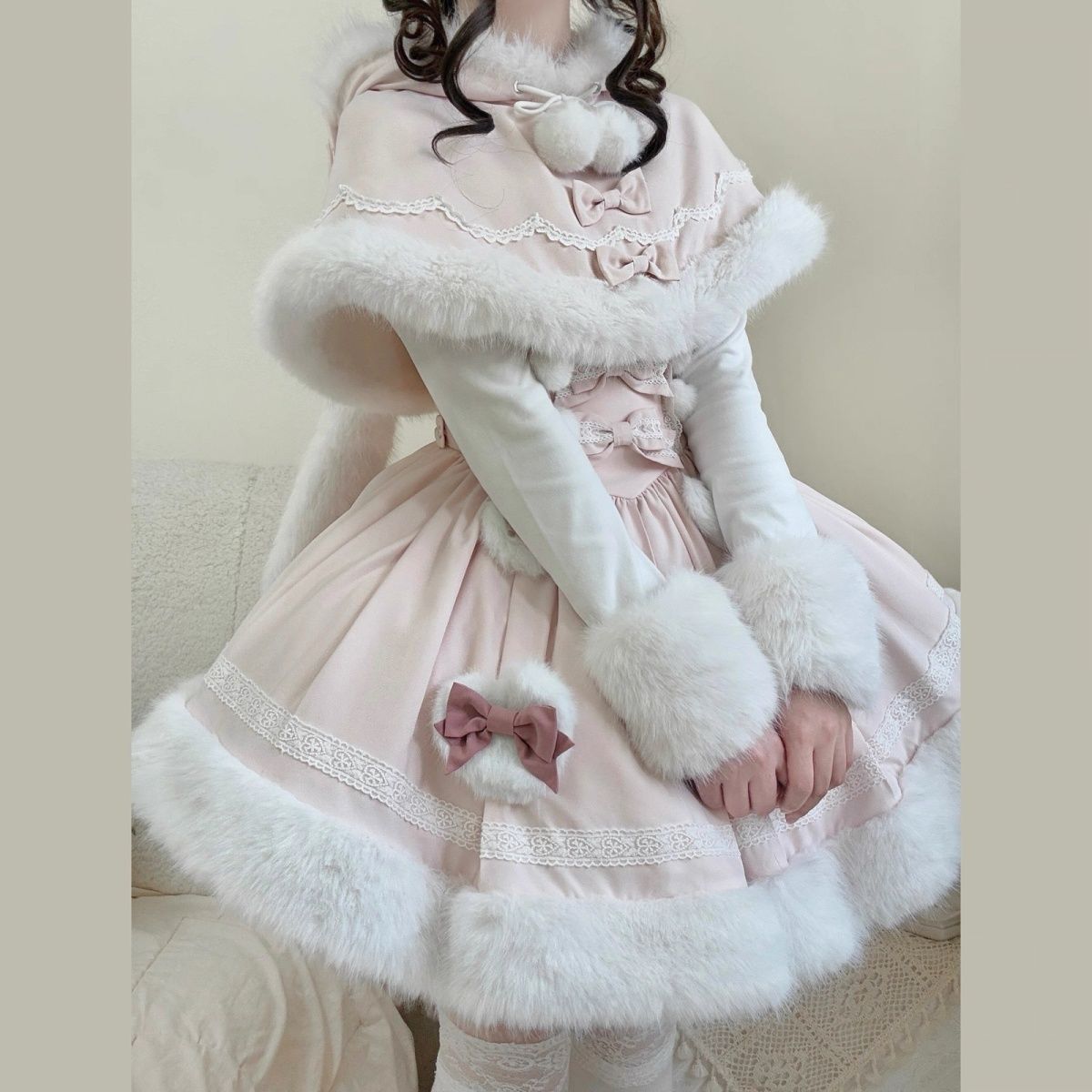 心愿小兔  秋冬新款日系重工优雅大小姐斗篷蝴蝶结公主连衣裙套装
