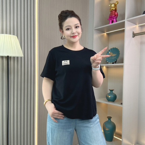 大码短袖T恤女显瘦圆领正肩上衣