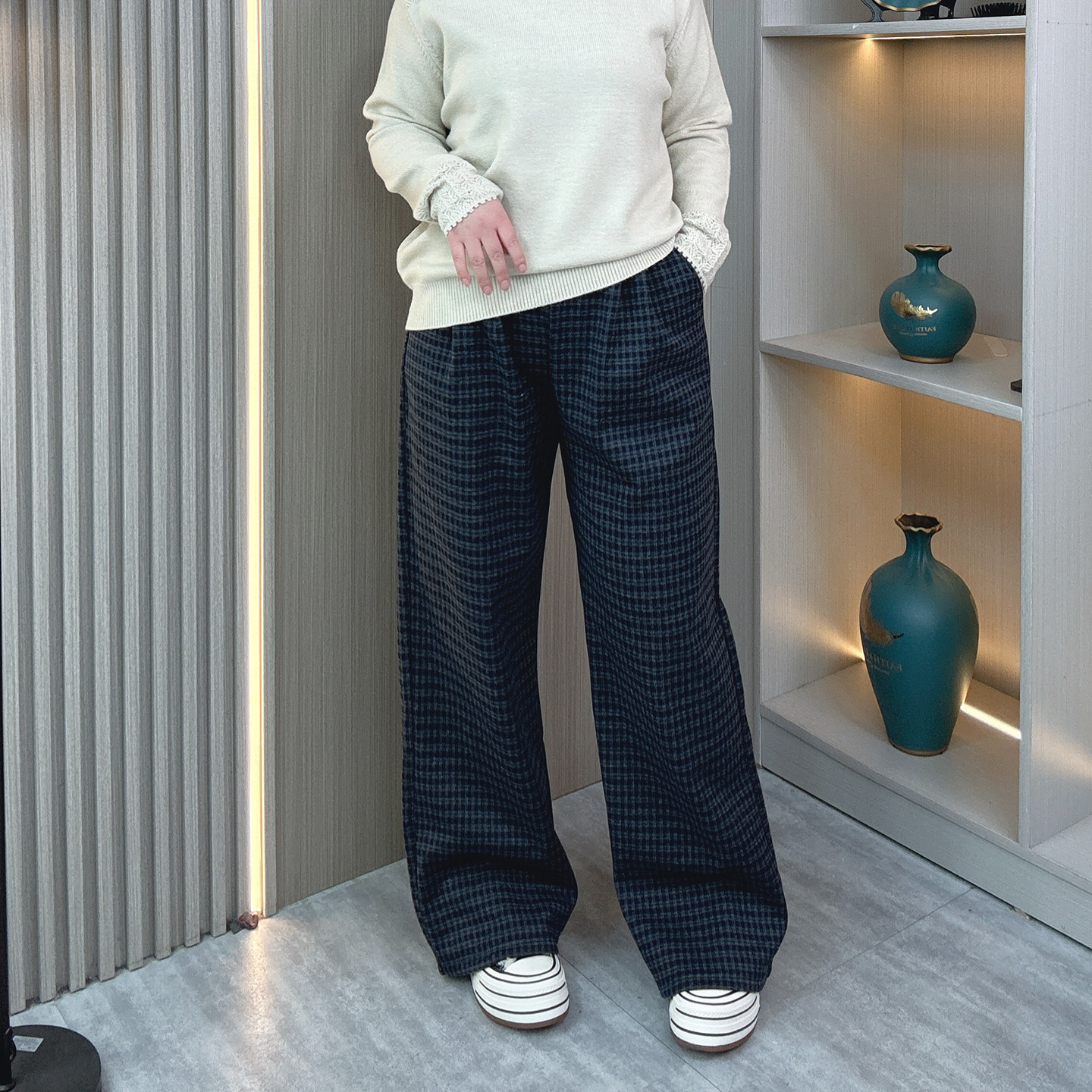 蓝色格子休闲裤女冬季加绒直筒裤