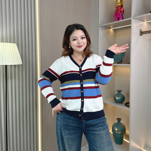 大码女装秋季新款彩条针织开衫