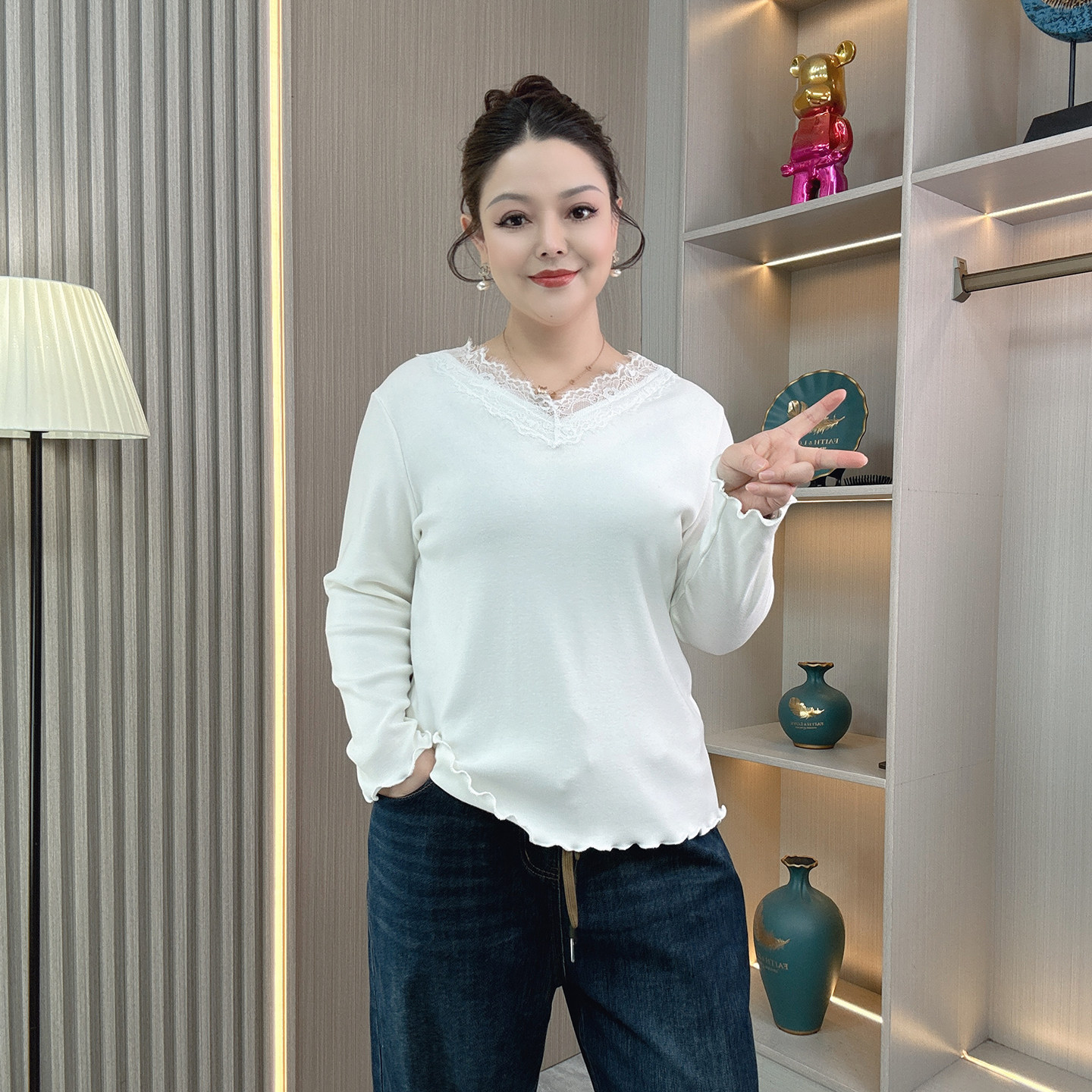 大码女装绒感蕾丝拼接长袖T恤胖mm冬季内搭打底衫V领显瘦正肩上衣,女装/女士精品,大码内搭,淘宝优惠券,粉丝福利购,淘宝优惠卷