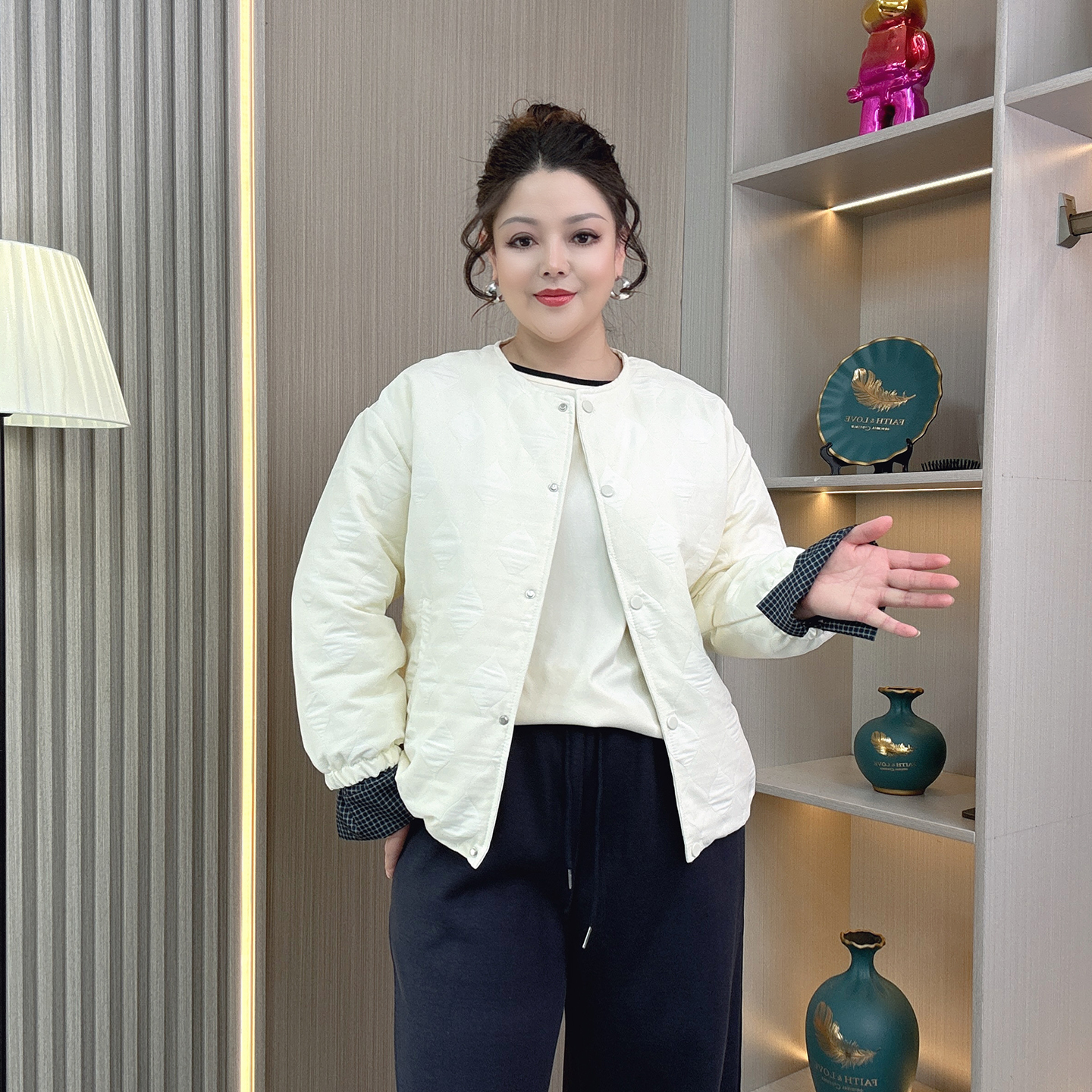 大码女装秋冬轻薄菱格纹棉服外套