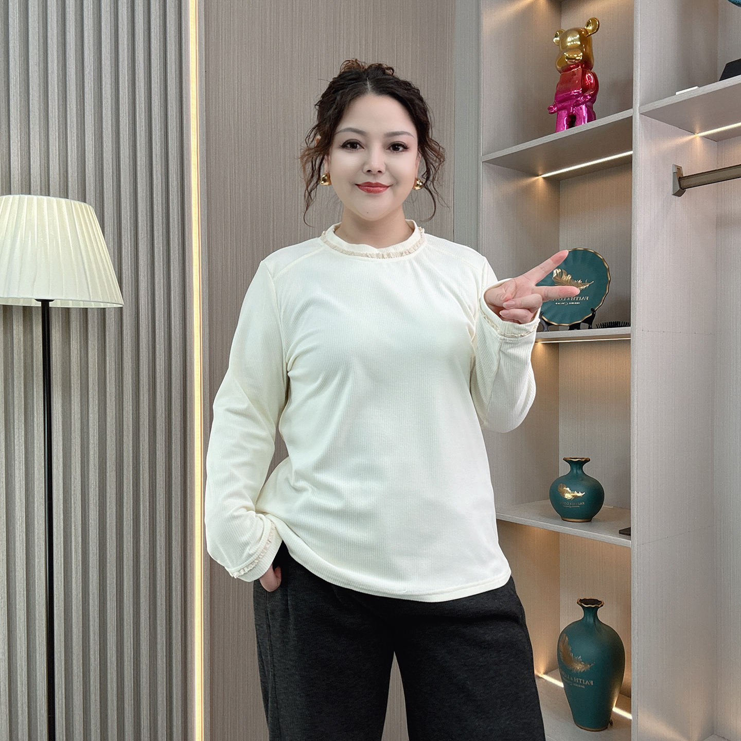 蕾丝拼接花边打底衫女秋冬保暖