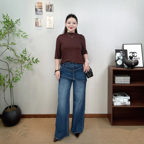 高腰直筒牛仔裤女大码屁帘阔腿裤
