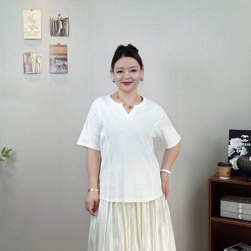 大码白色V领短袖上衣女夏正肩T恤