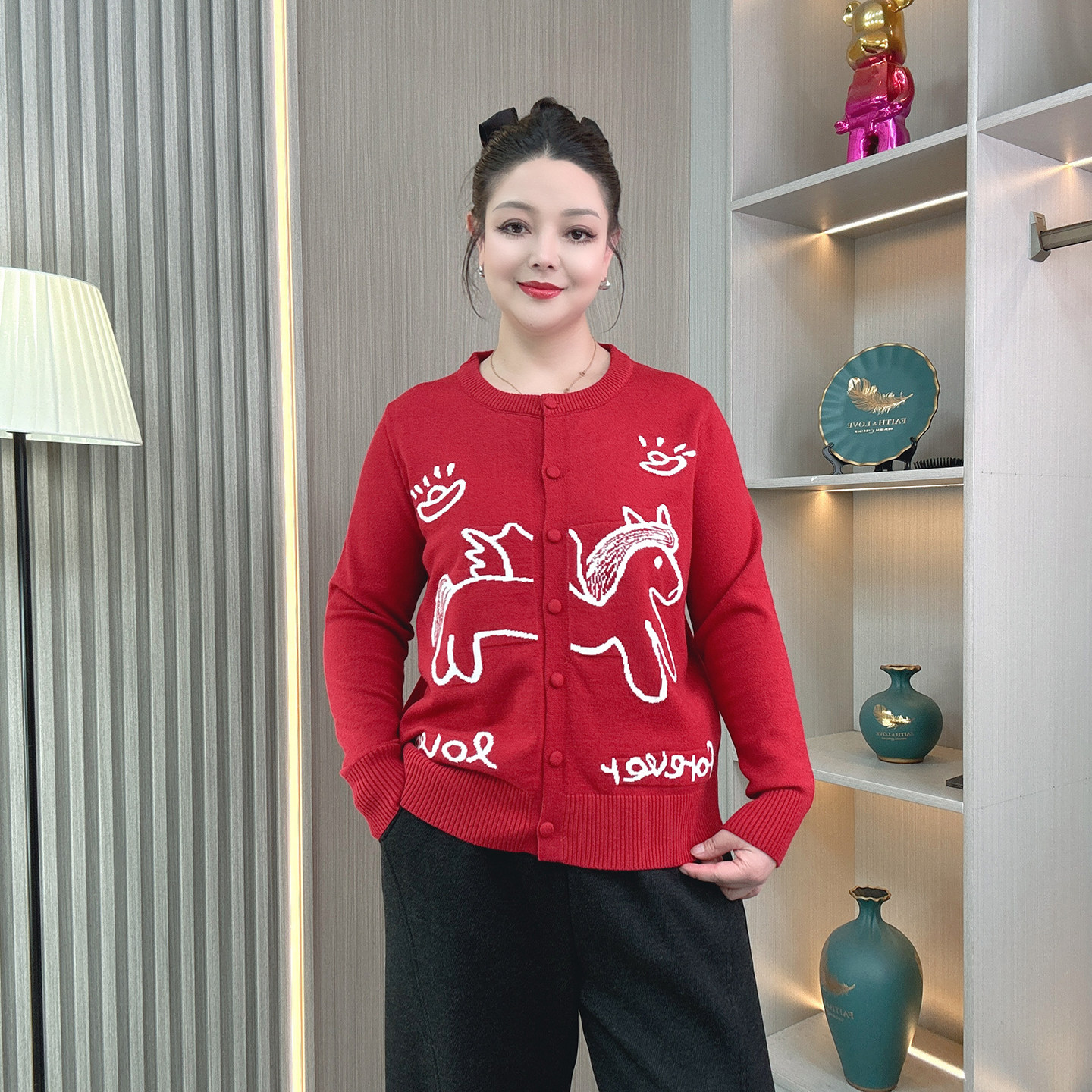 大码本命年红色刺绣小马氛围感针织衫女2026春季新款显瘦毛衣外套,女装/女士精品,大码内搭,淘宝优惠券,粉丝福利购,淘宝优惠卷