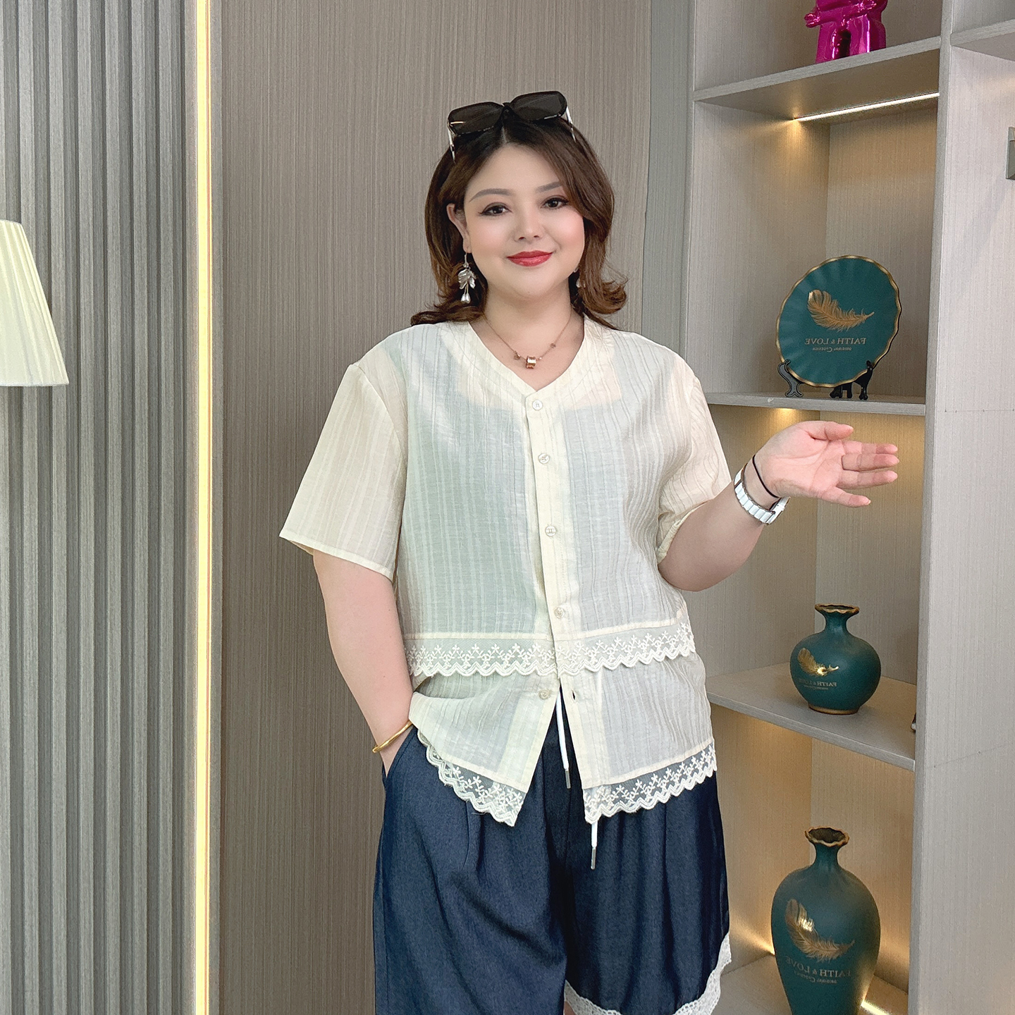大码胖mm蕾丝花边短袖衬衫女上衣