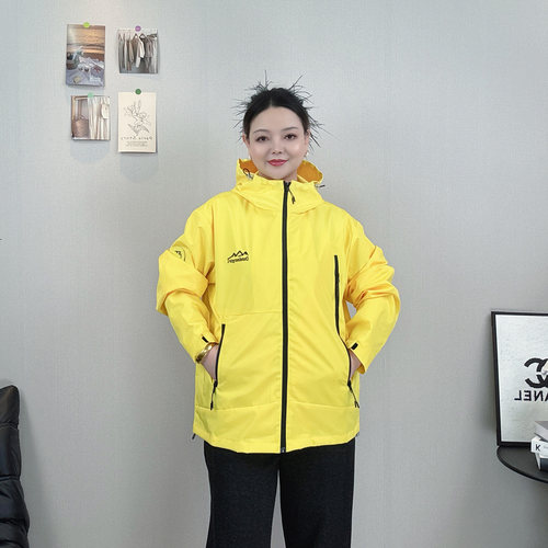 大码女装户外连帽冲锋衣夹克外套